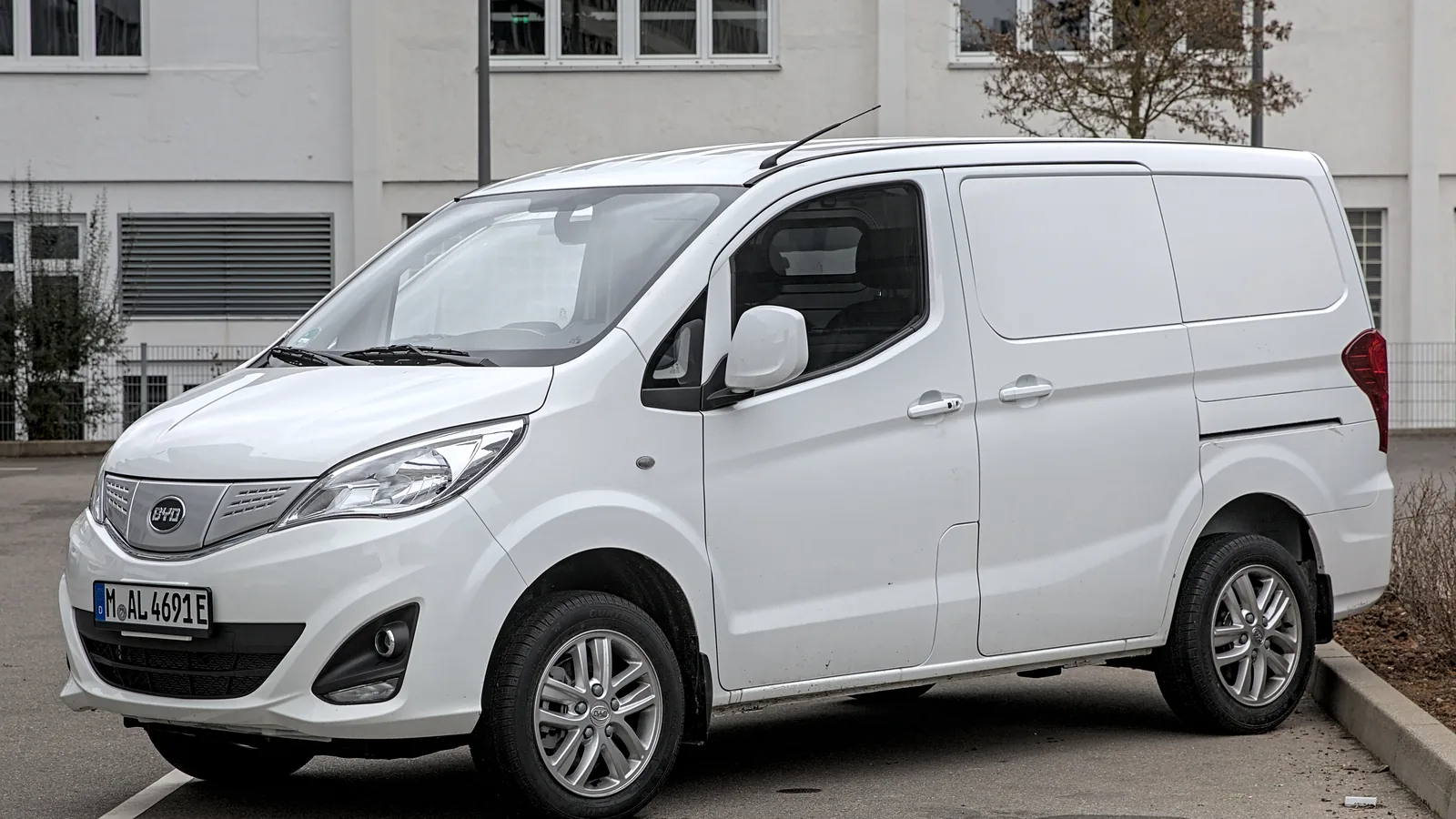 BYD T3